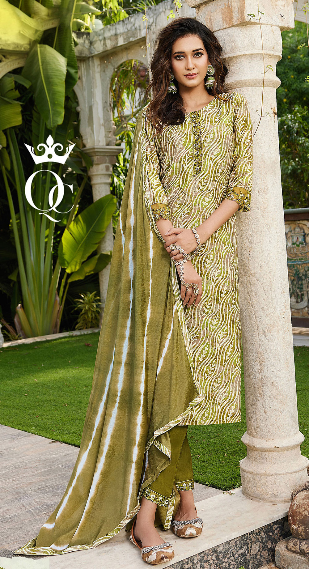 Radiant-Elegance-Modal-Chanderi-Embroidered-Kurtha-Set-(4)