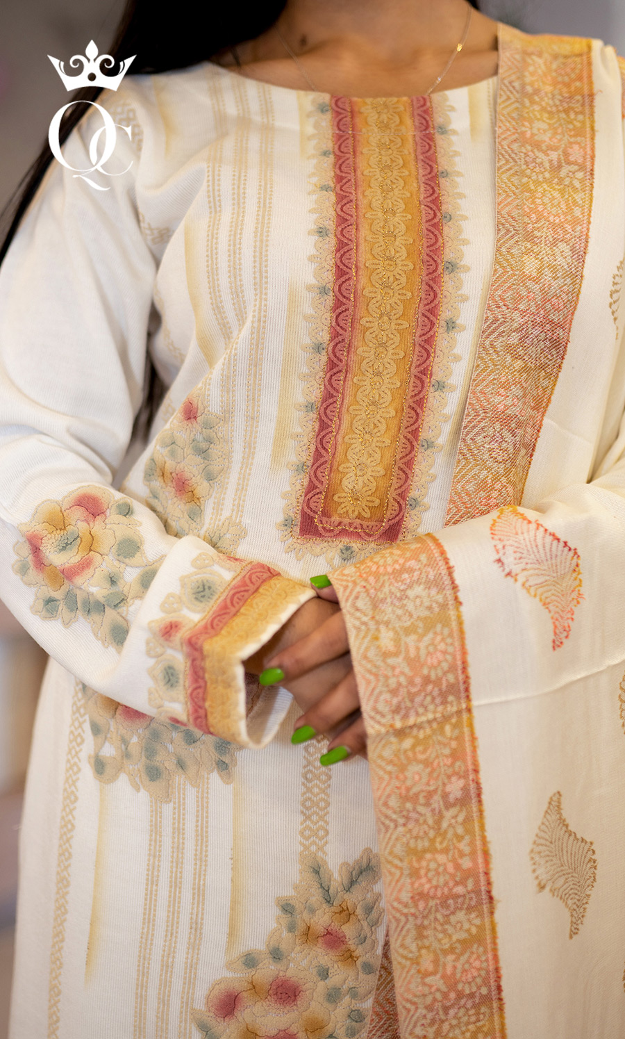 Off White Woollen Kurtha Set with Computer Print Design Top, Plain Pant with Printed Border, and Machine Thread Worked Dupatta