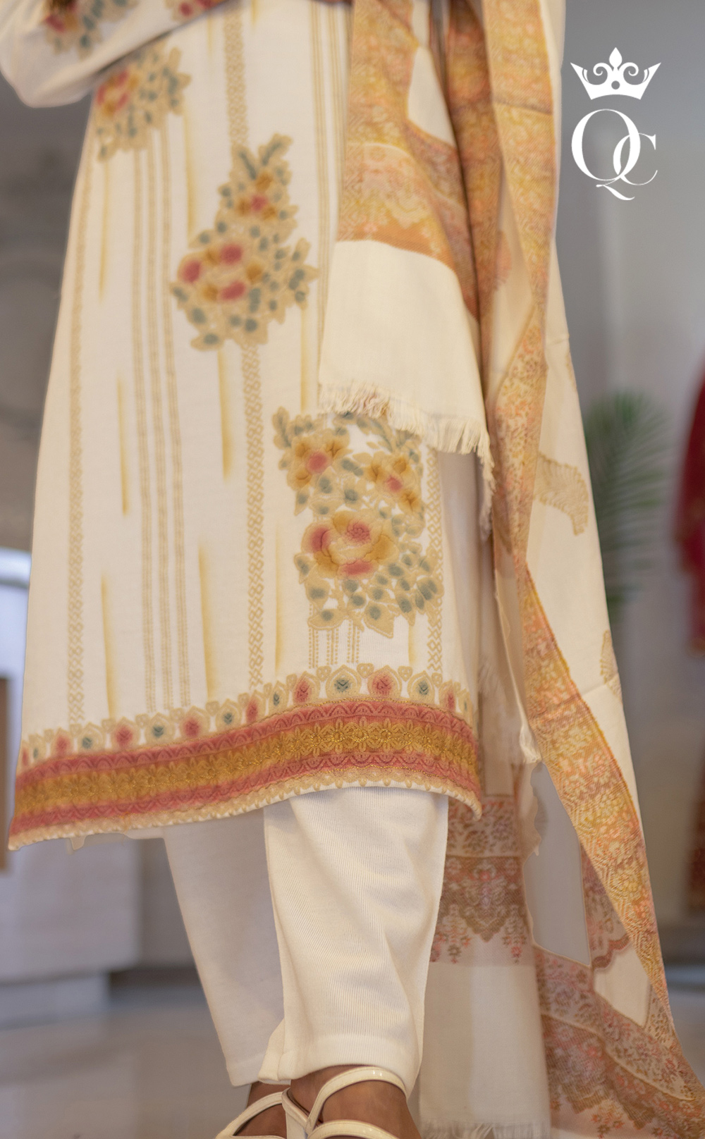 Off White Woollen Kurtha Set with Computer Print Design Top, Plain Pant with Printed Border, and Machine Thread Worked Dupatta